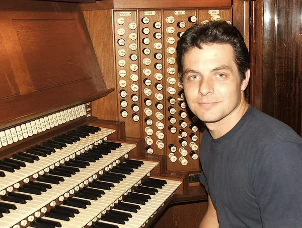 Jeremy Smith at an organ console